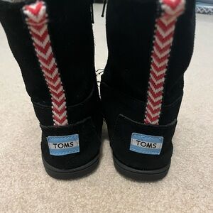 Tom’s kids boots